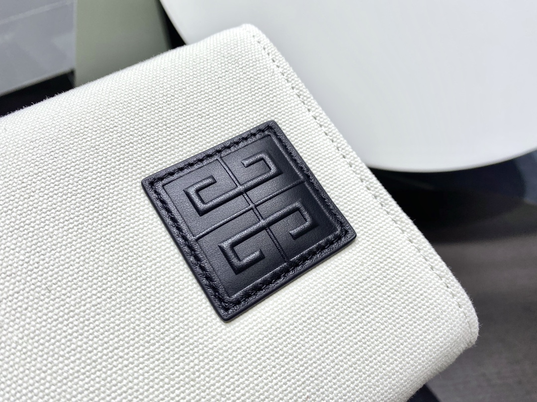Givenchy Cabas G-tote Medium