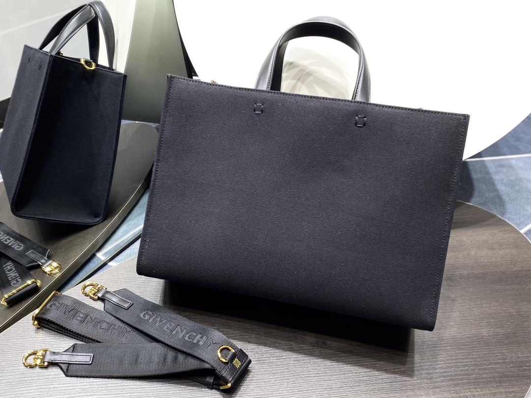 Givenchy Cabas G-tote Medium