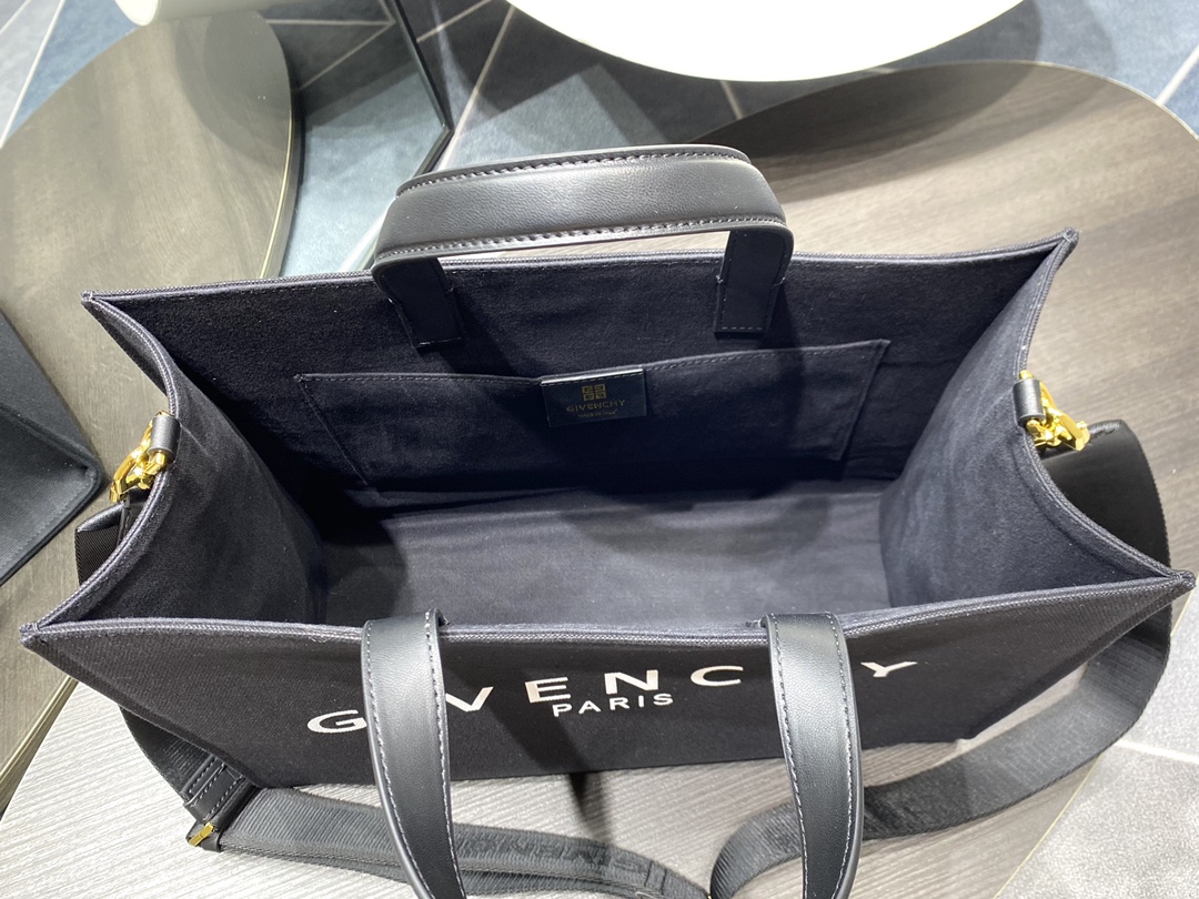 Givenchy Cabas G-tote Medium