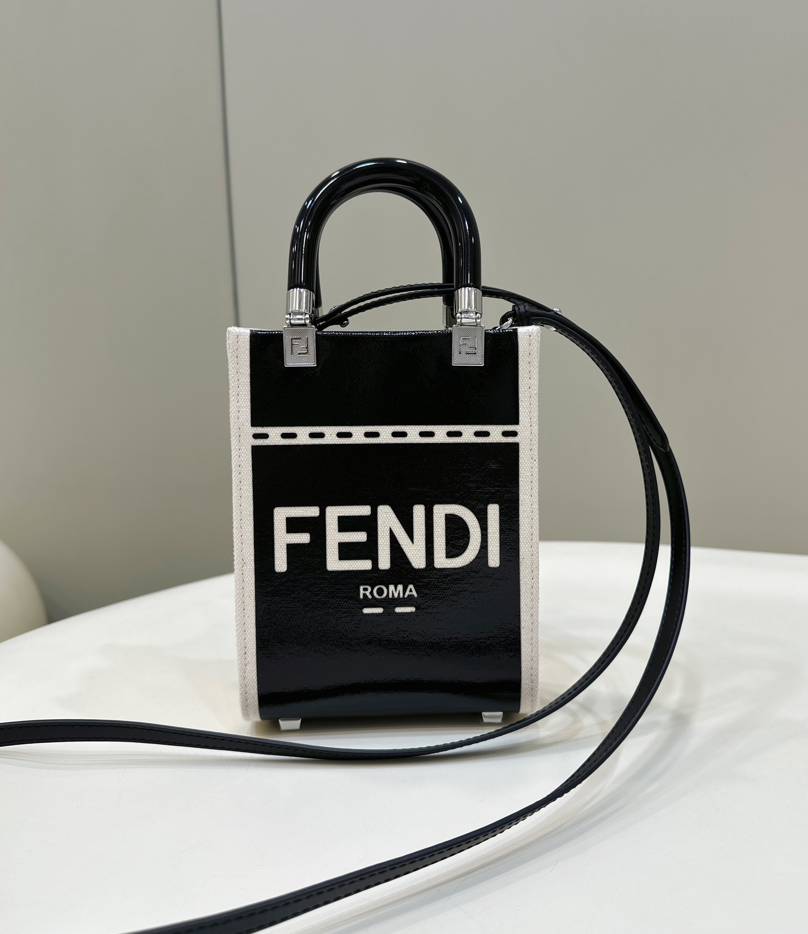 F**di mini sunshine shopper