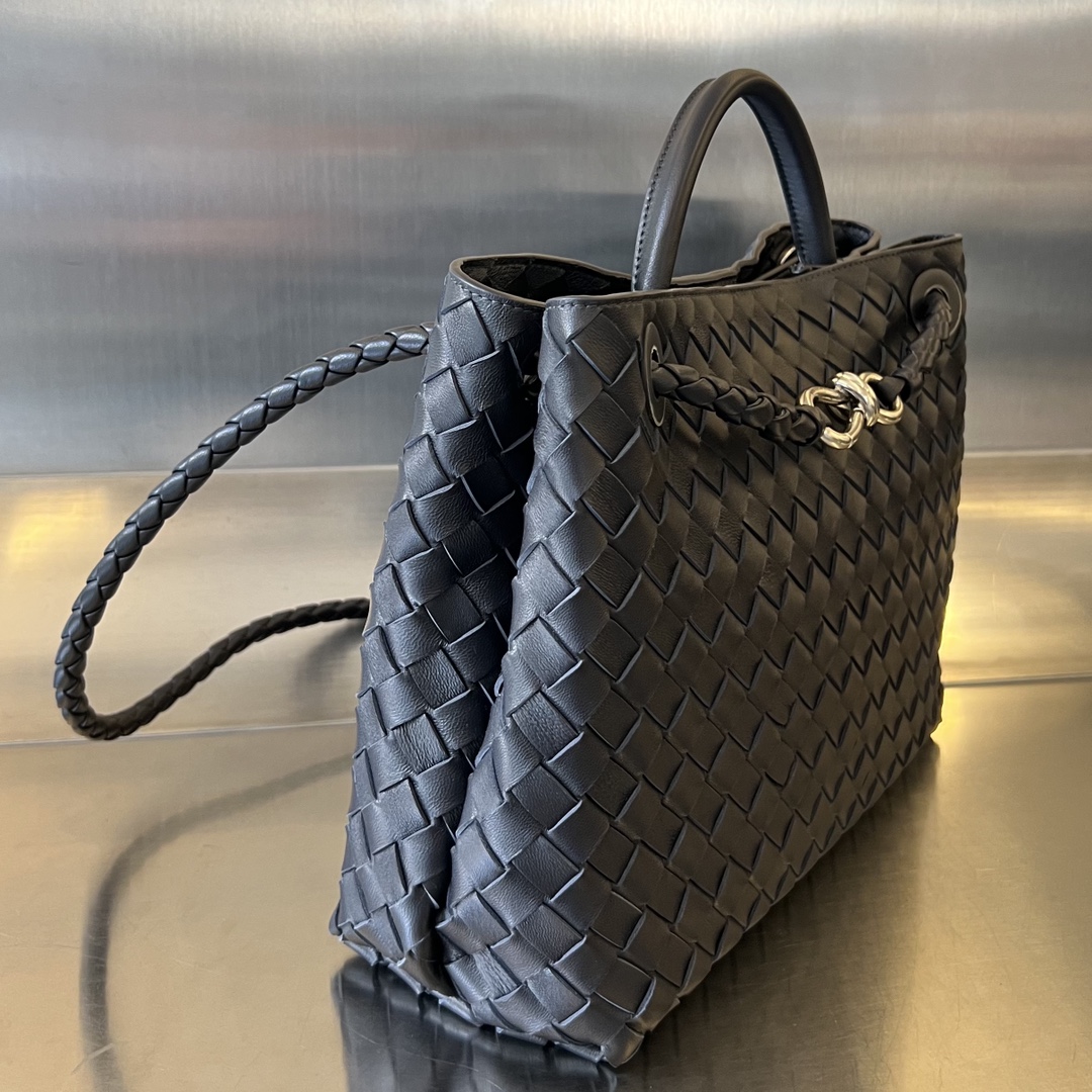 bo*te*ga Ve*ne*ta medium andiamo bag