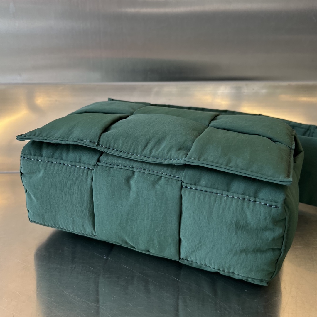 bottga Ve*ne*ta small bag