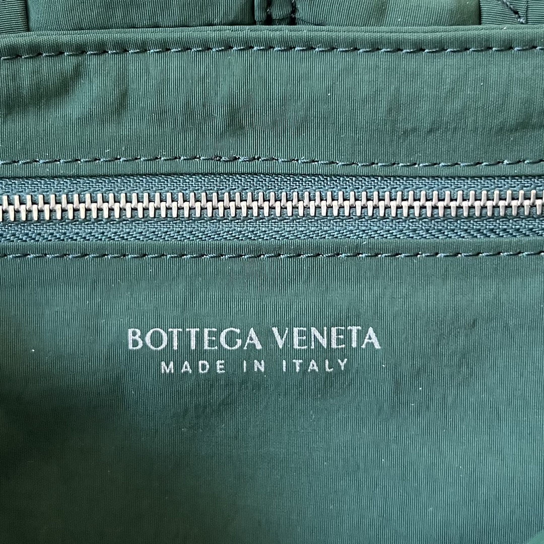 bottga Ve*ne*ta small bag