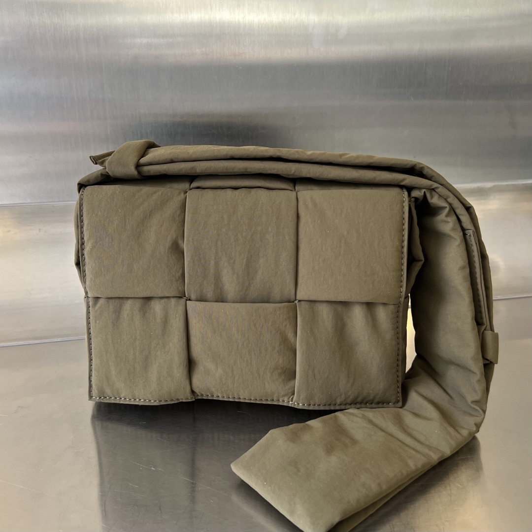 bottga Ve*ne*ta small bag