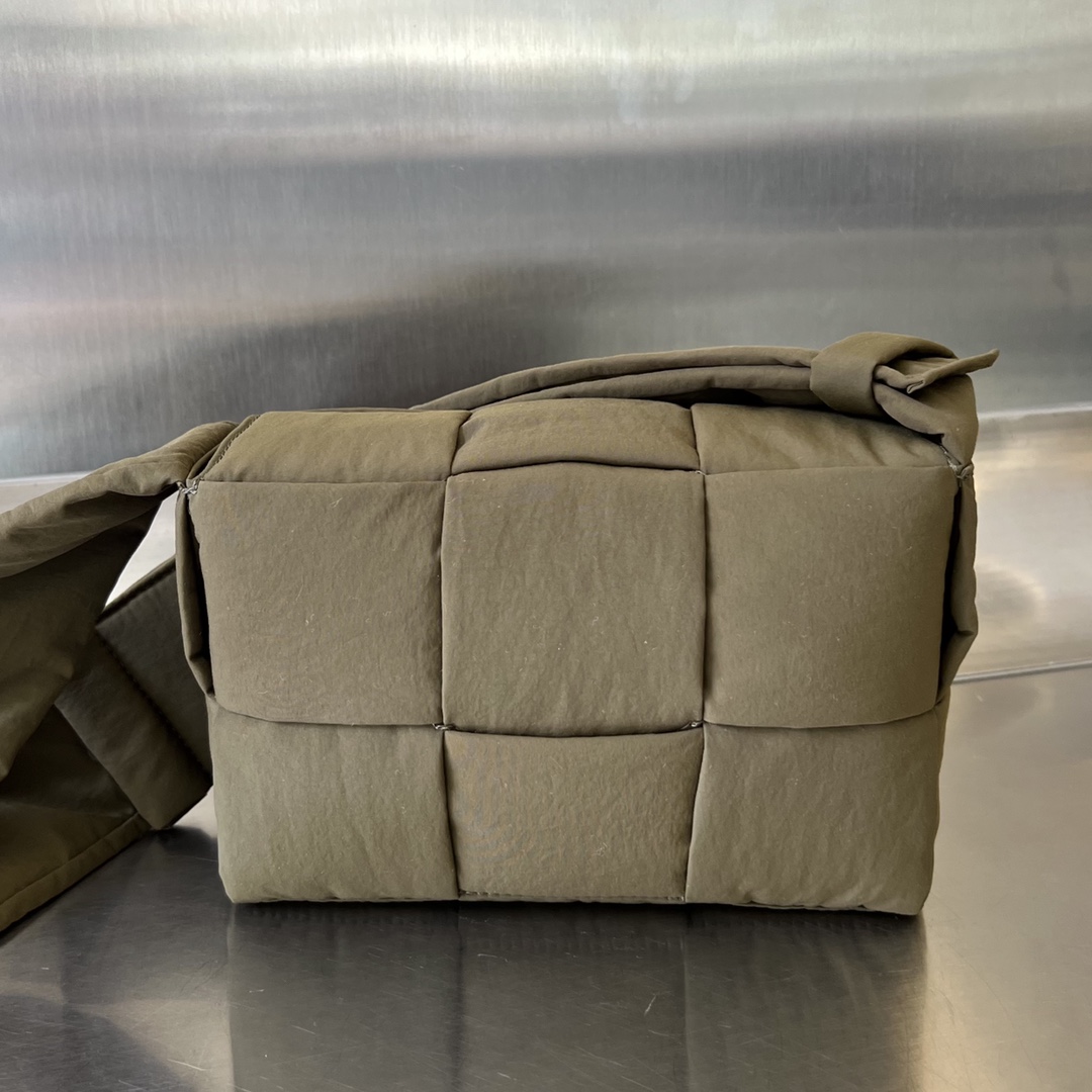 bottga Ve*ne*ta small bag