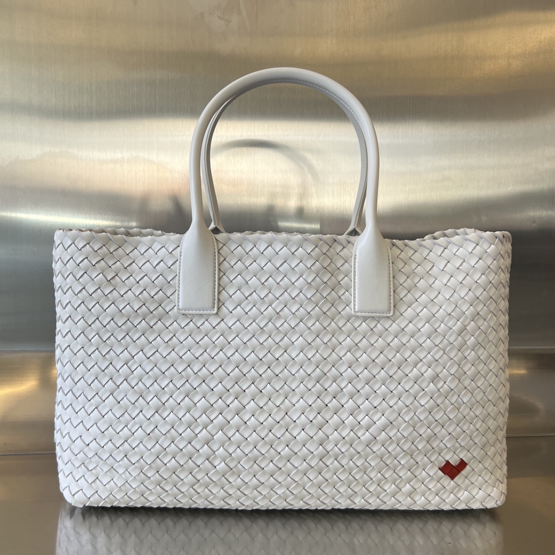 bo*te*ga Ve*ne*ta cabat large bag