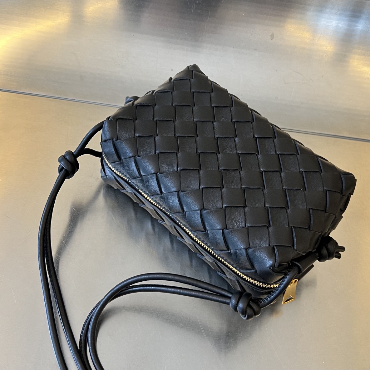 bo*te*ga Ve*ne*ta mini loop camera bag