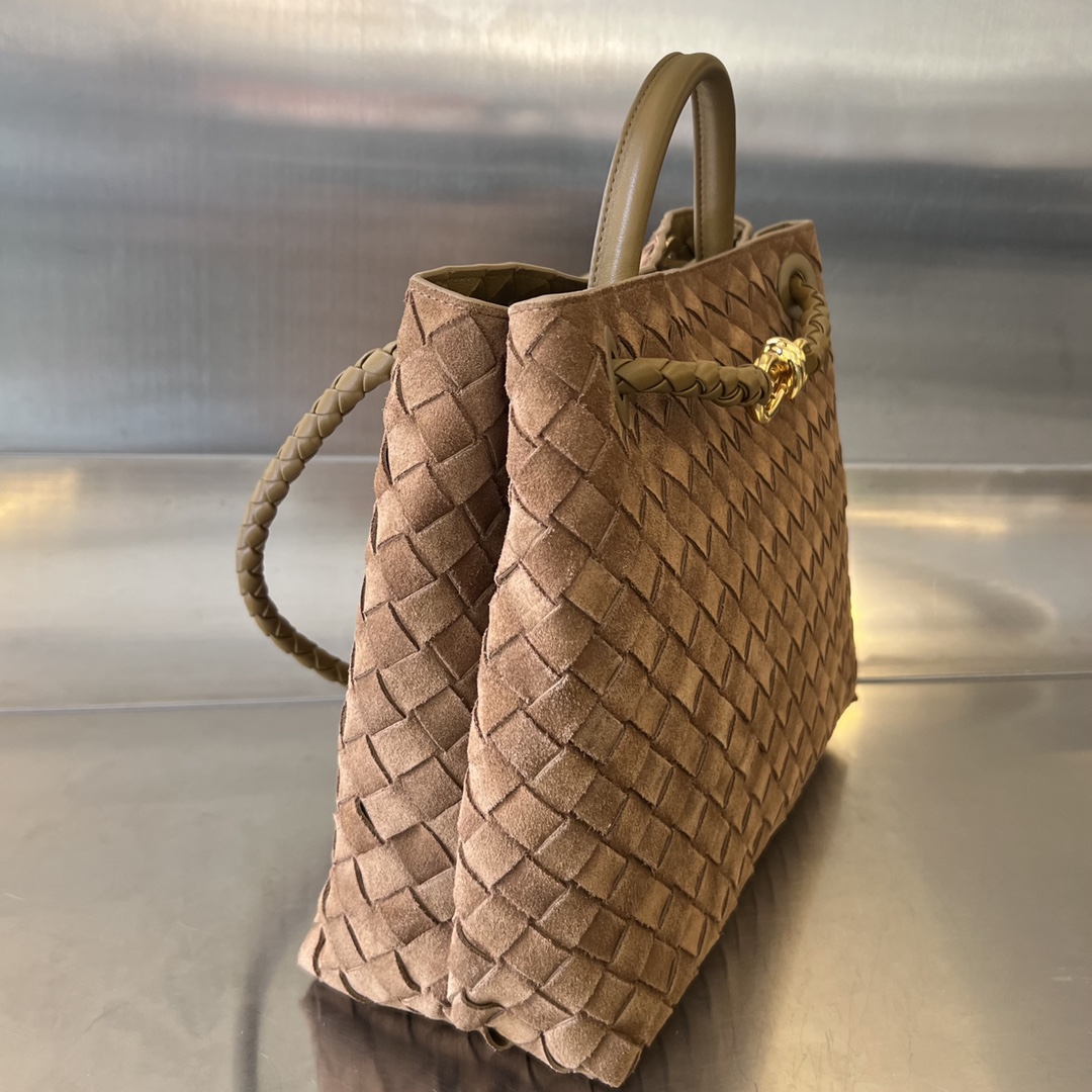 bo*te*ga Ve*ne*ta medium andiamo bag