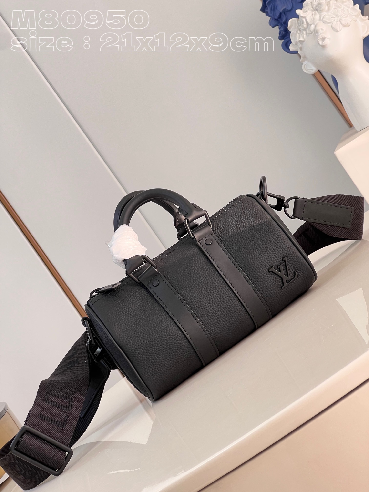 l**is V*t*n  keepall xs bag