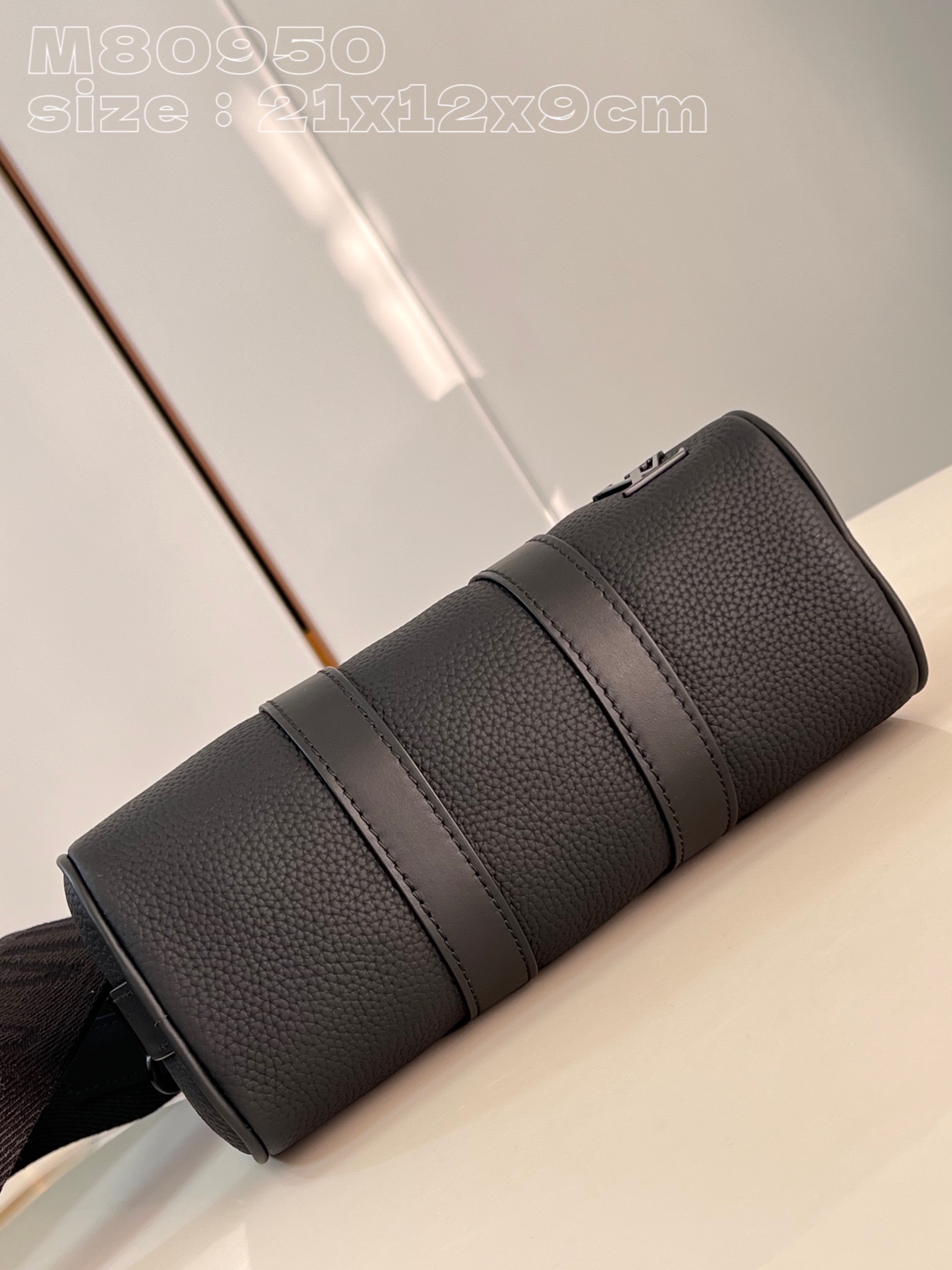 l**is V*t*n  keepall xs bag