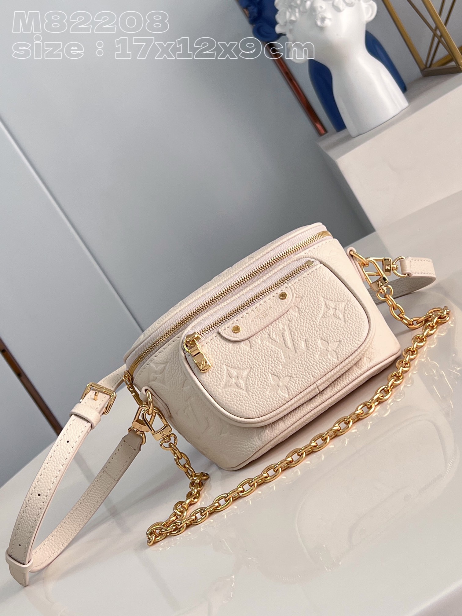 l**is V*t*n mini bumbag