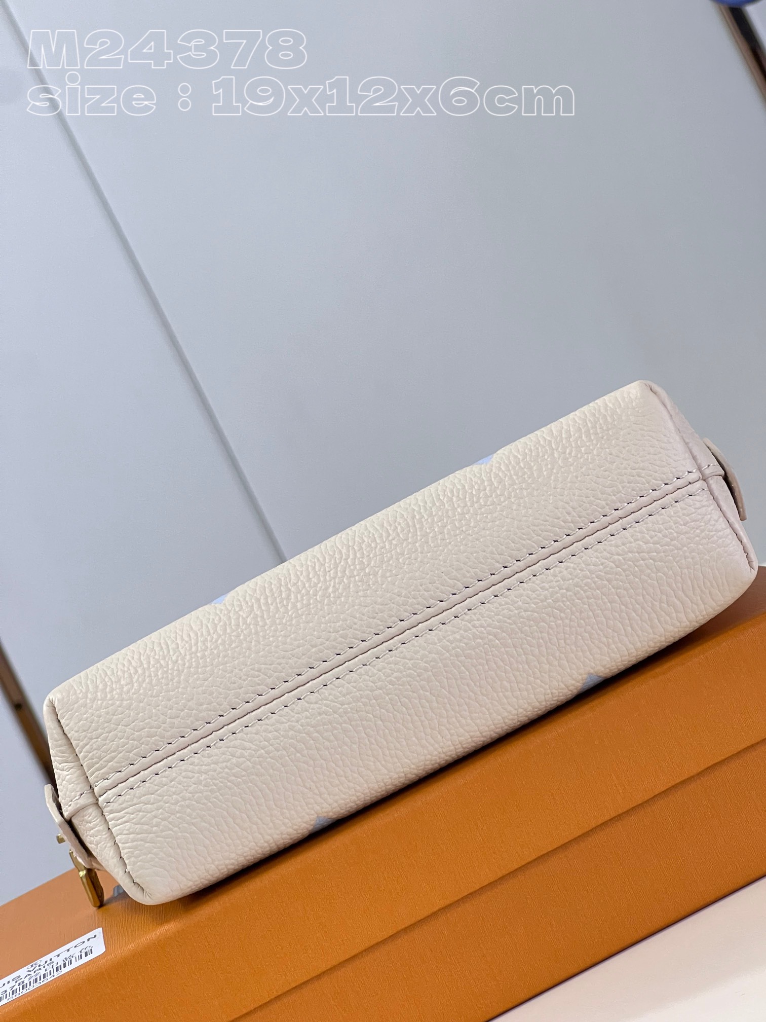 l**is V*t*n pochette cosmetique handbag