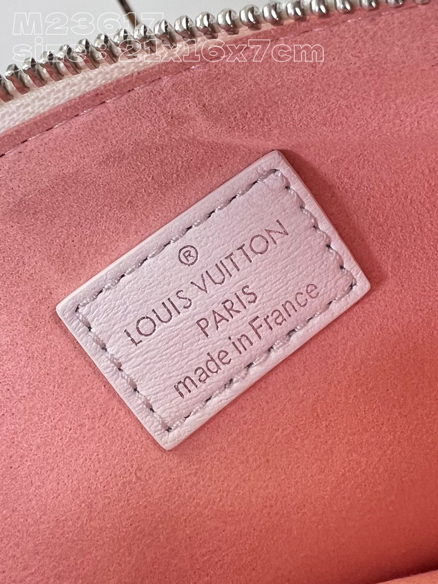 l**is V*t*n coussin bb