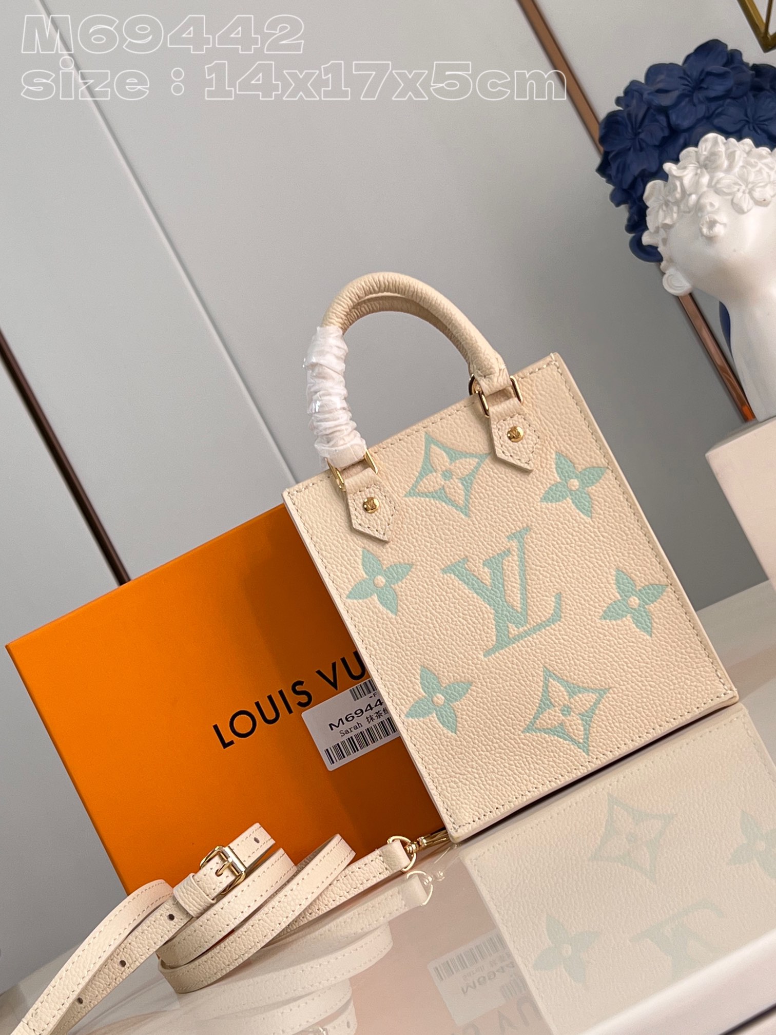 l**is V*t*n petit sac plat handbag