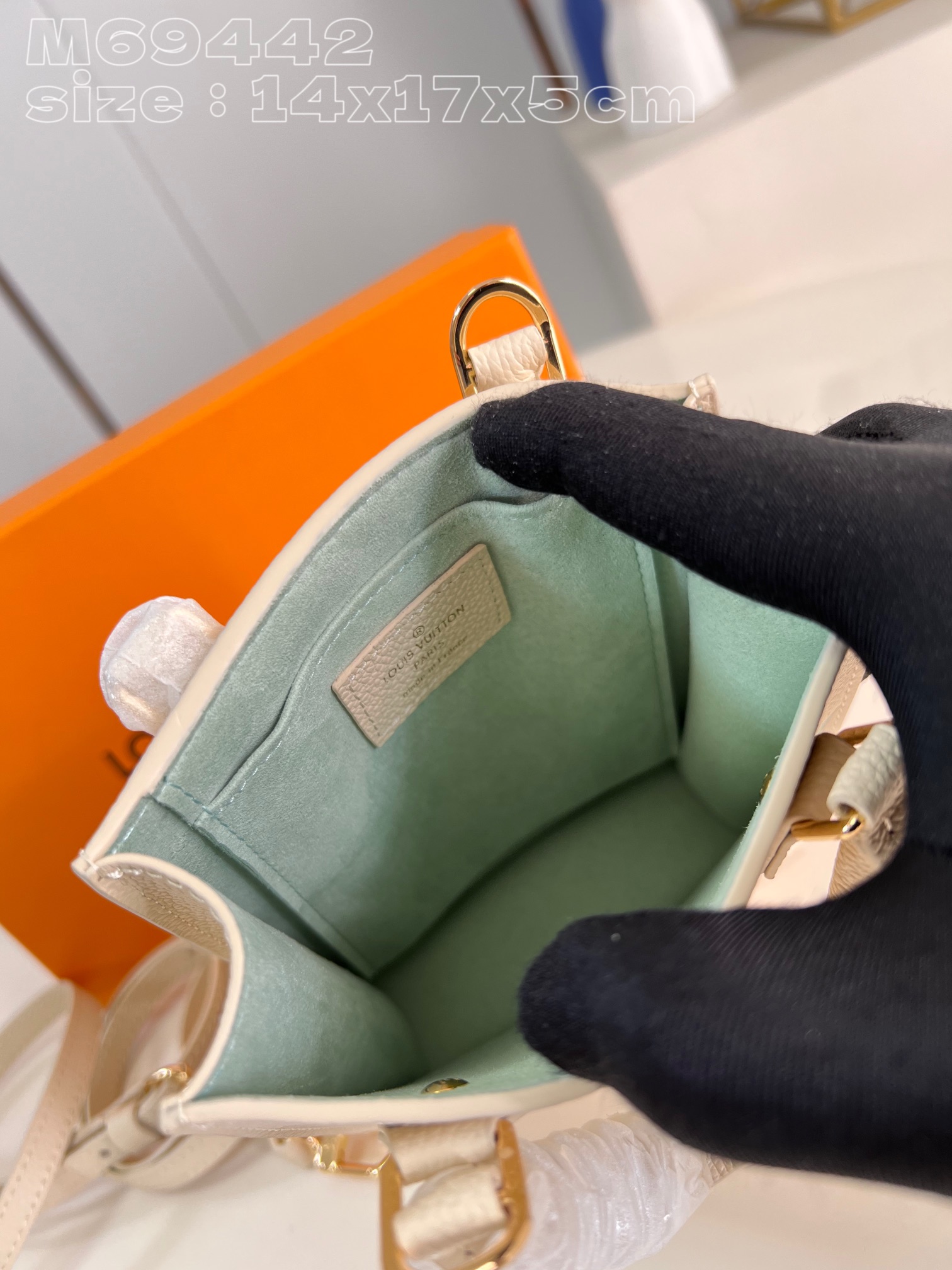 l**is V*t*n petit sac plat handbag