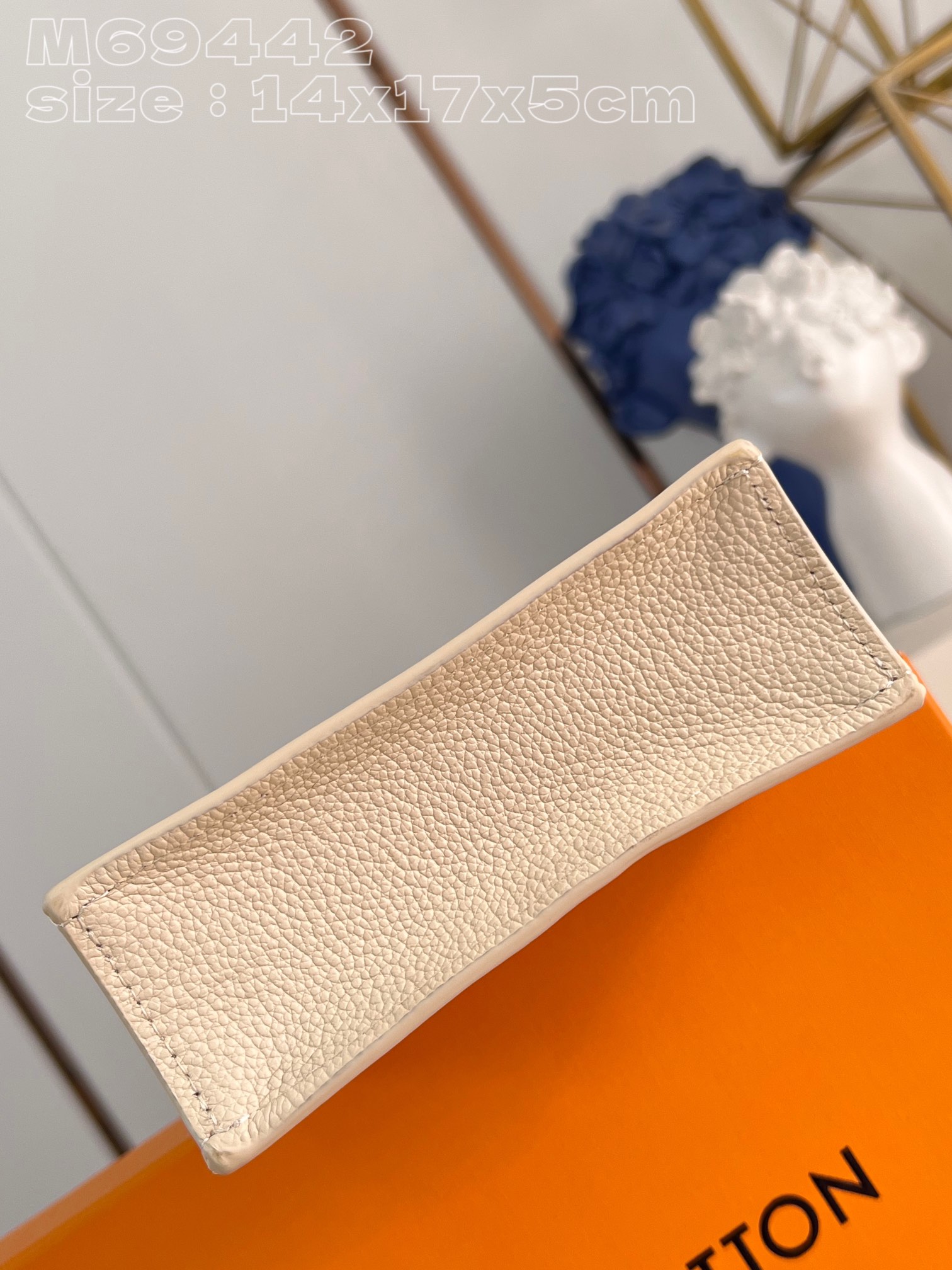 l**is V*t*n petit sac plat handbag
