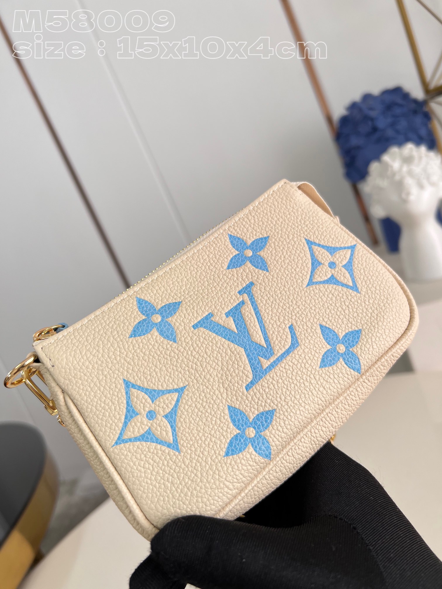 l**is V*t*n mini pochette accessoires handbag