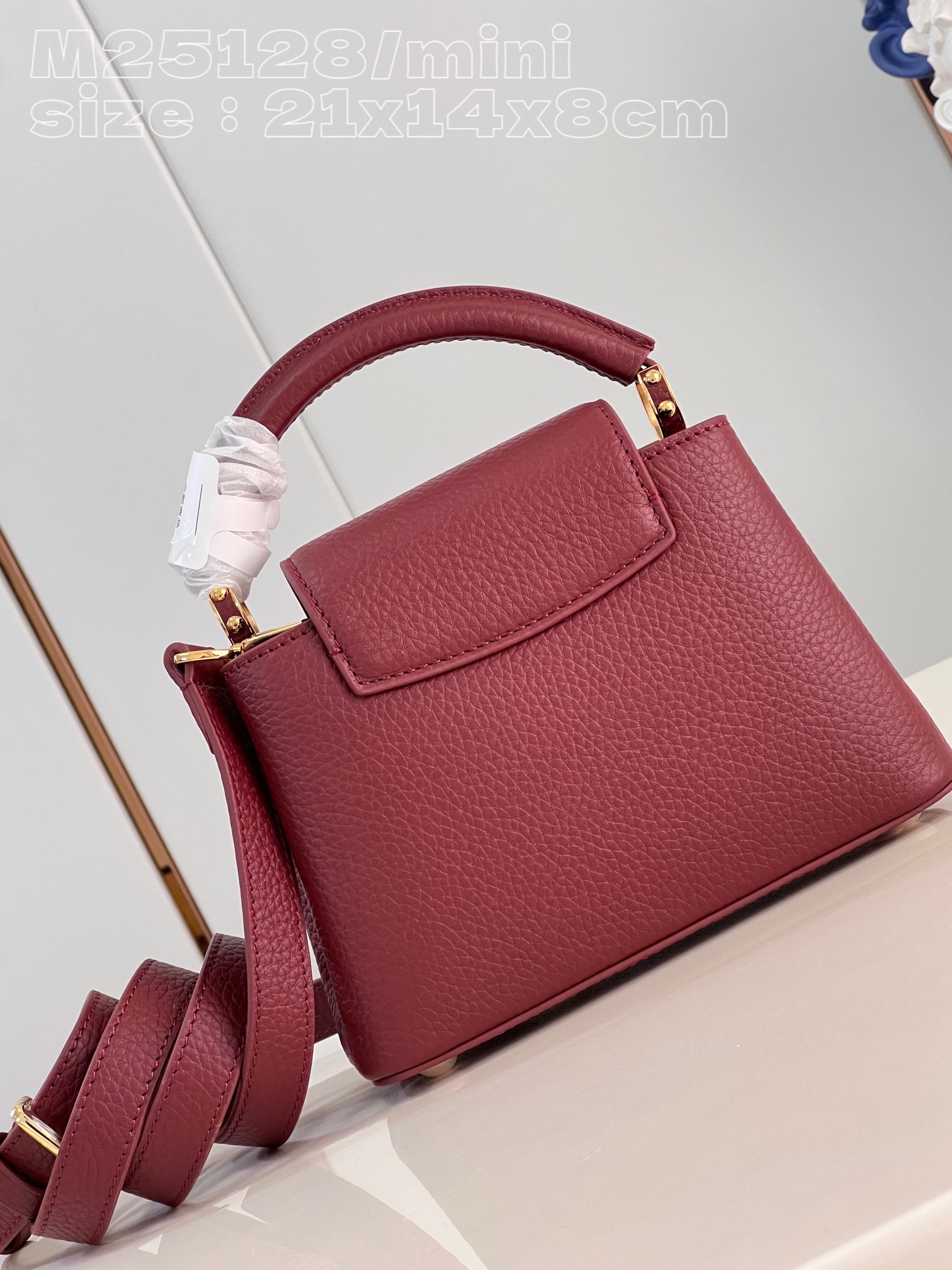 l**is V*t*n capucines mini handbag