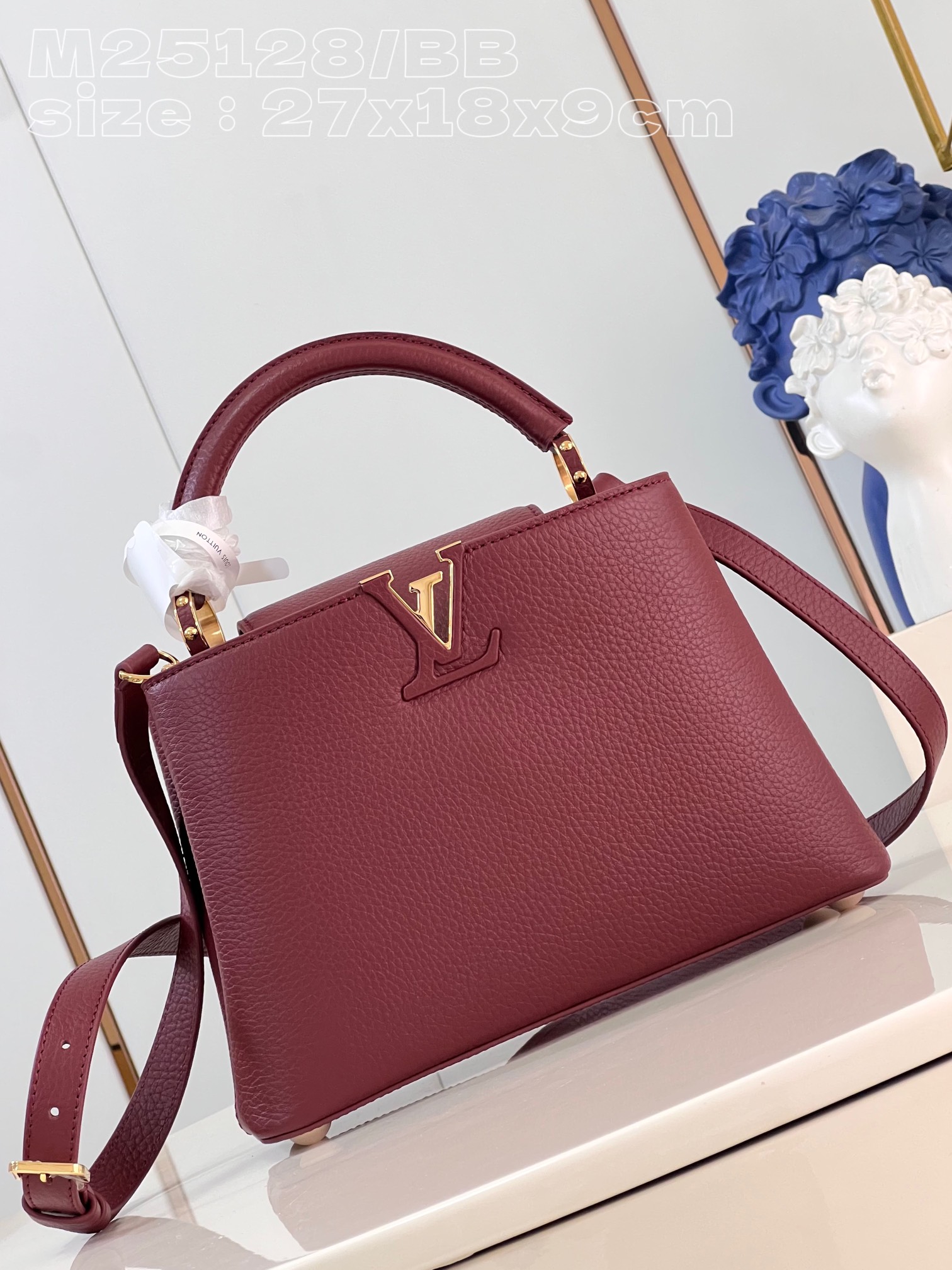 l**is V*t*n capucines bb handbag