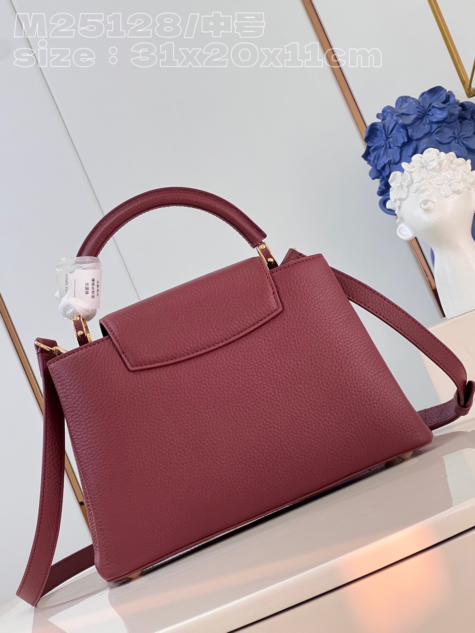 l**is V*t*n capucines medium handbag