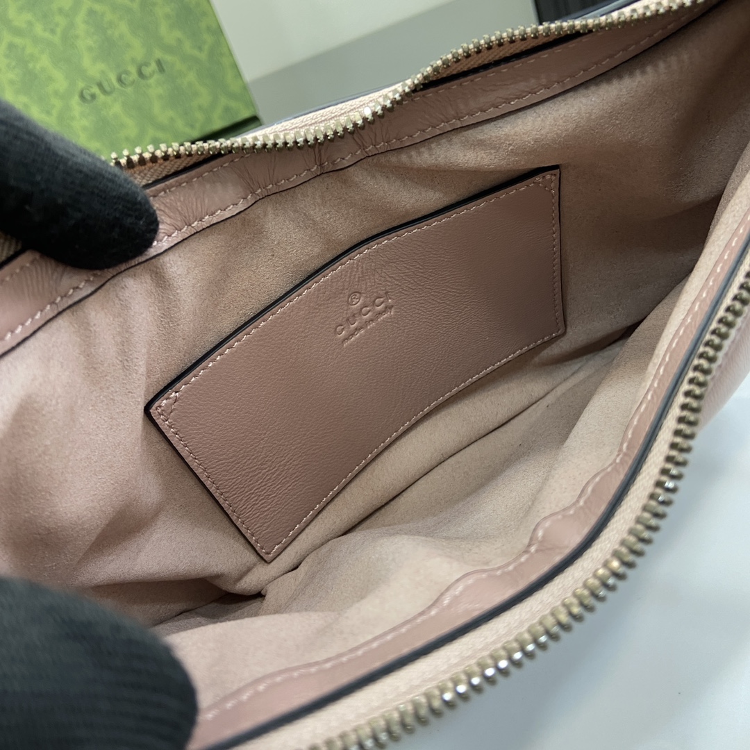 G*u*i gg marmont small shoulder bag