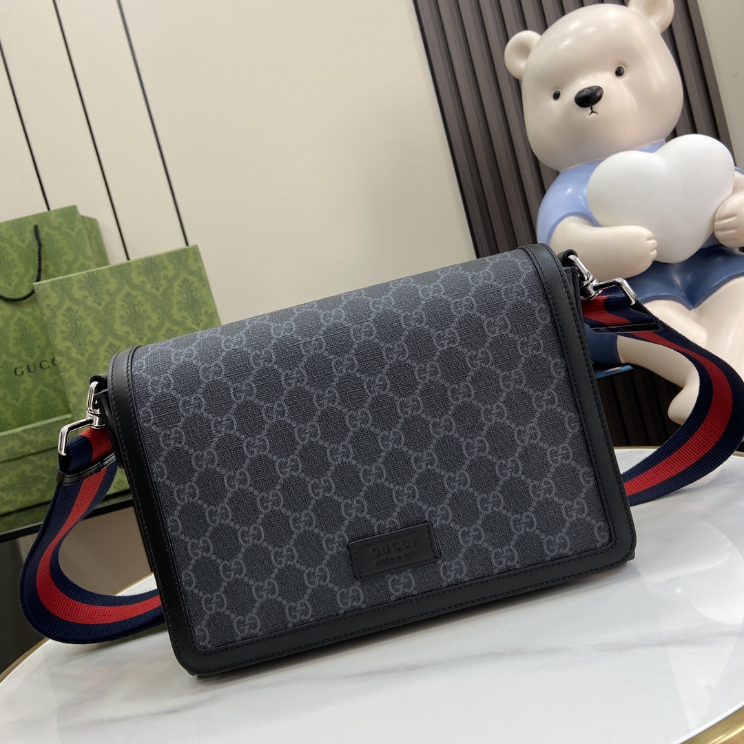 G*u*i gg crossbody bag