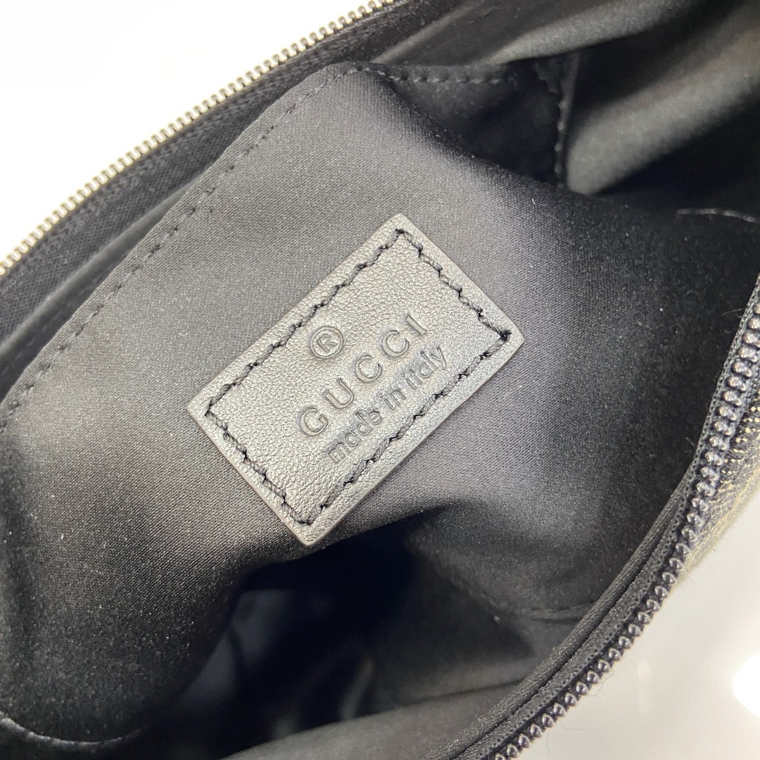G*u*i horsebit slim small shoulder bag