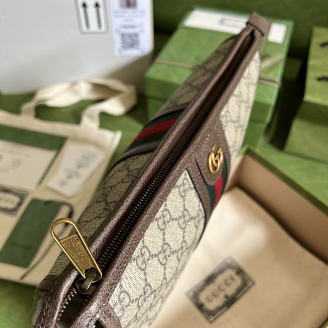 G*u*i ophidia gg toiletry case