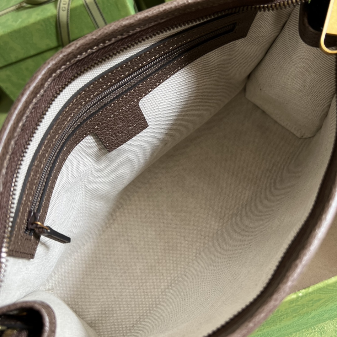 G*u*i ophidia gg toiletry case