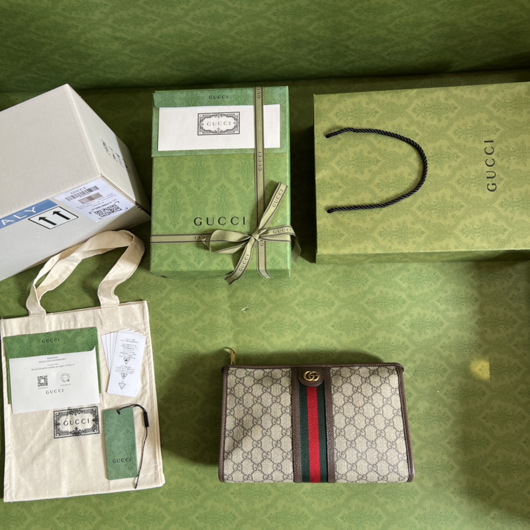 G*u*i ophidia gg toiletry case