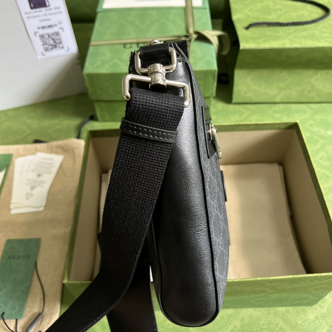 g*u*i gg S*p*e messenger bag