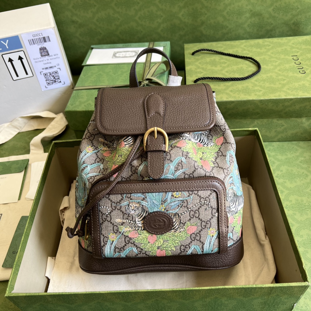 G*u*i backpack with interlocking g