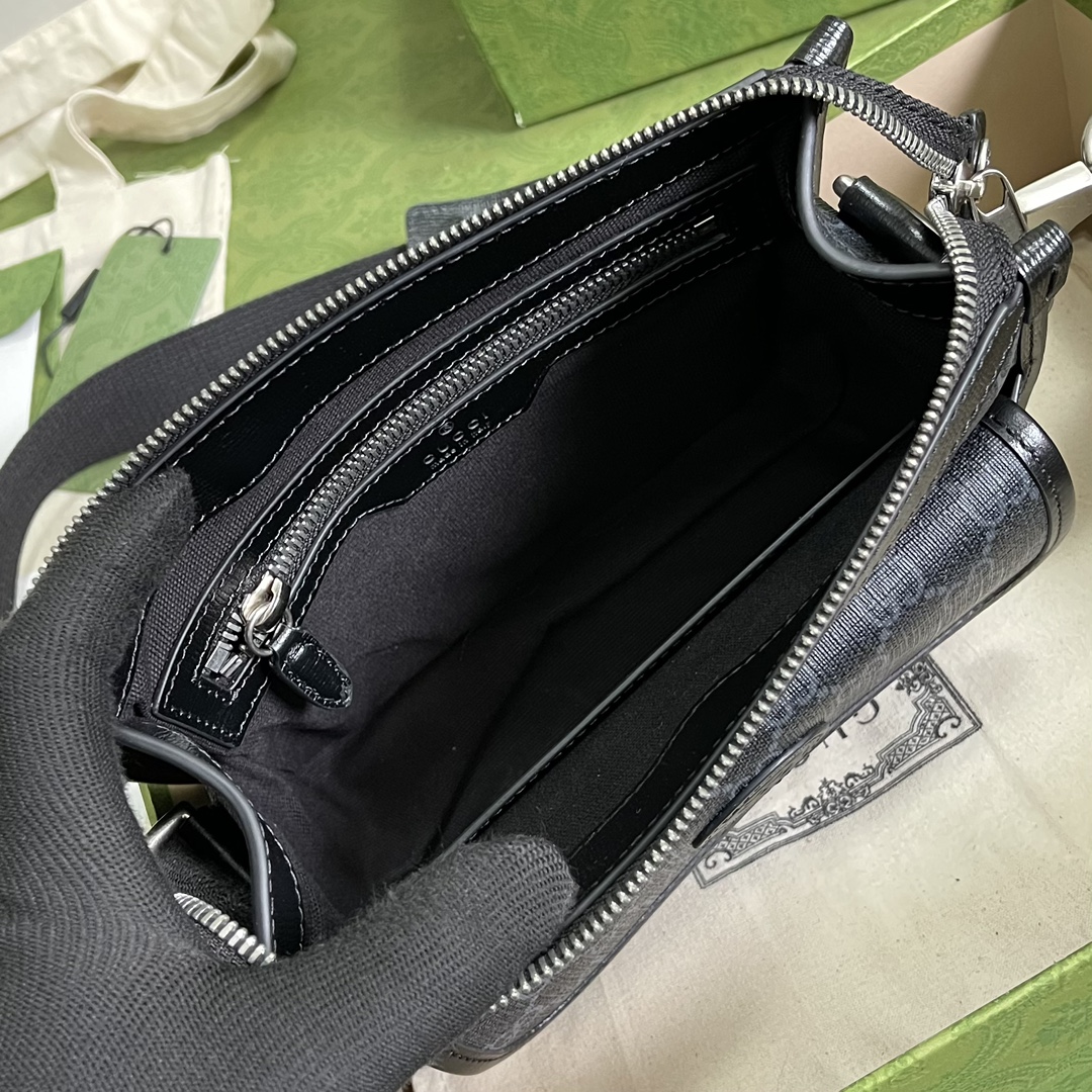 G*u*i messenger bag with interlocking g