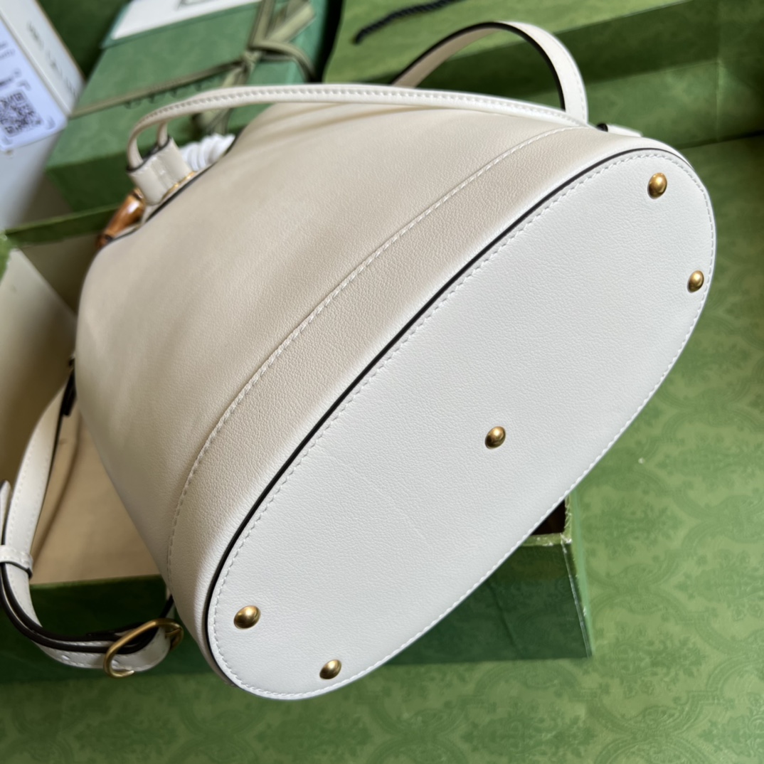 G*u*i diana bucket bag