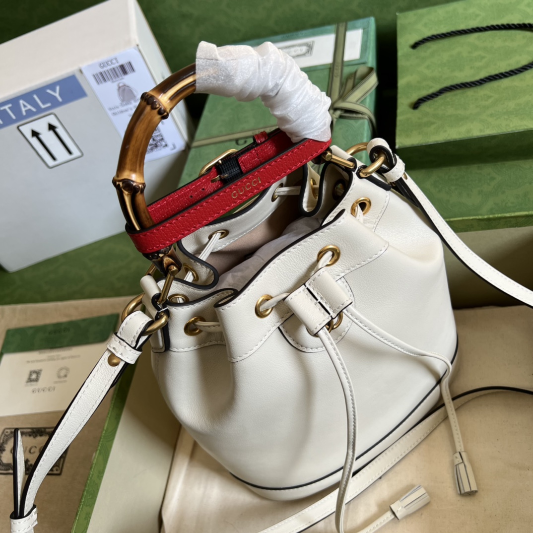 G*u*i diana bucket bag