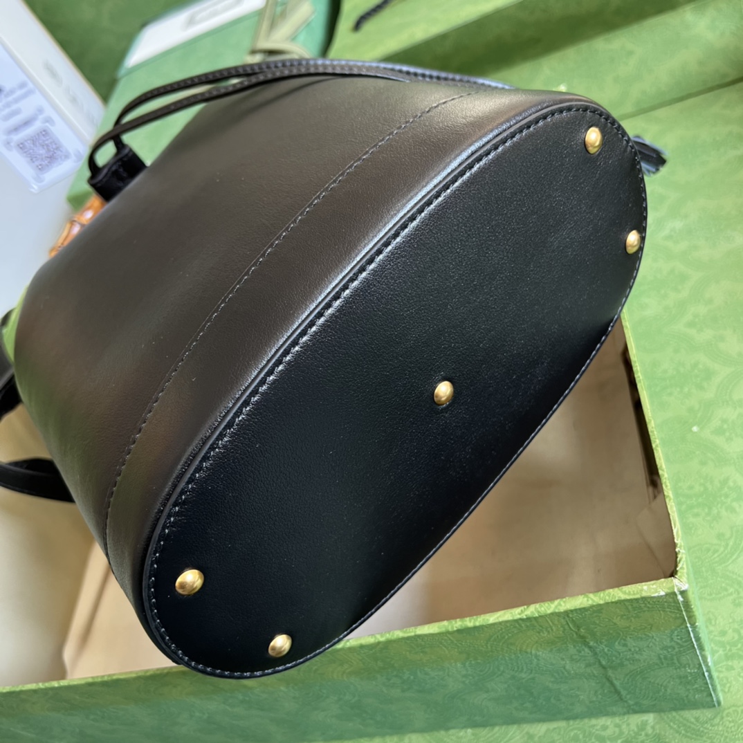 G*u*i diana bucket bag