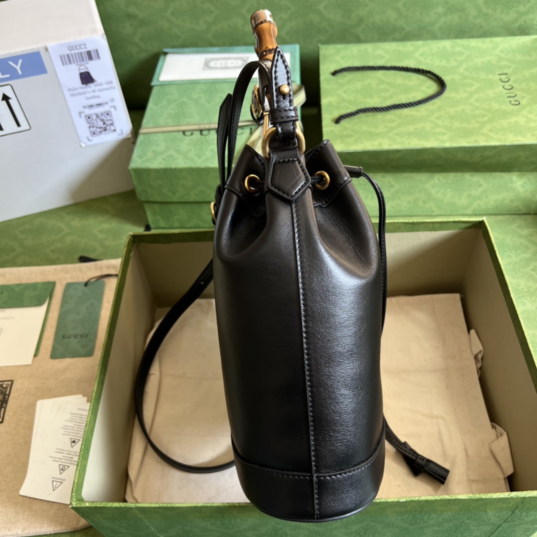 G*u*i diana bucket bag