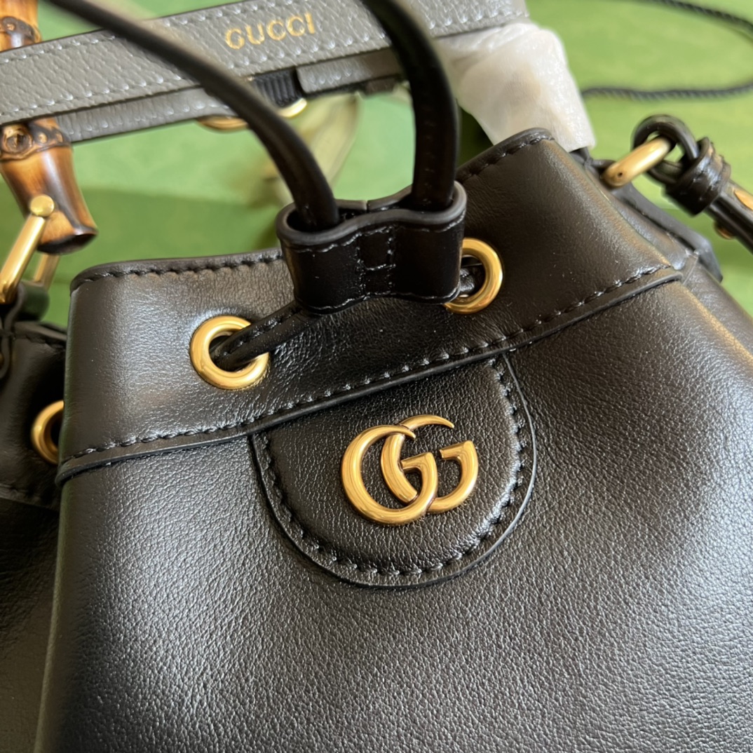 G*u*i diana bucket bag