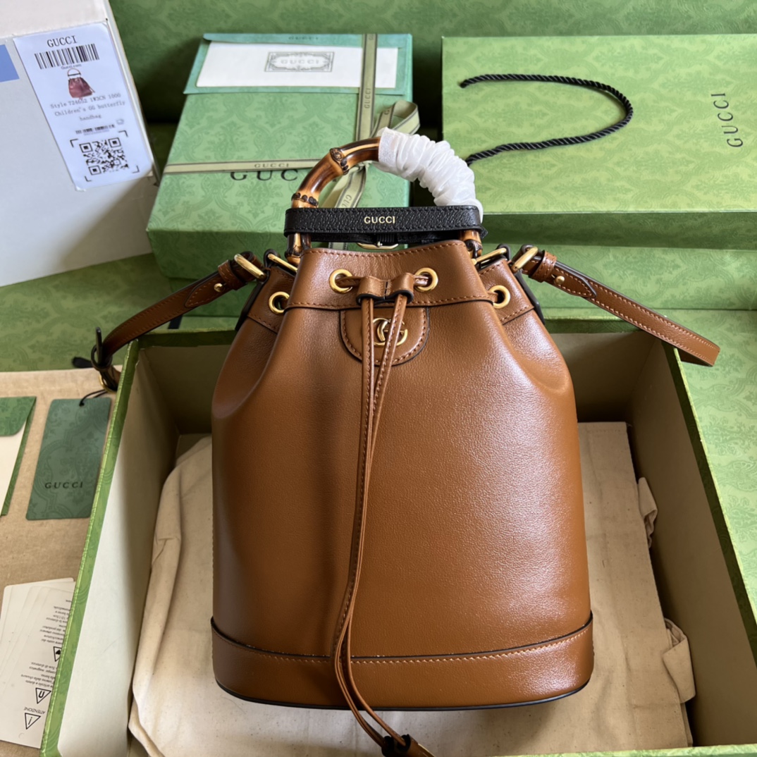 G*u*i diana bucket bag