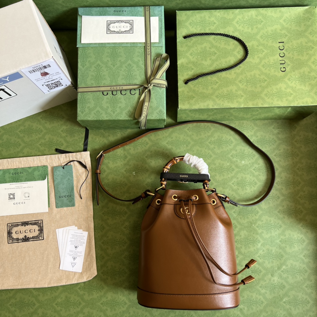 G*u*i diana bucket bag