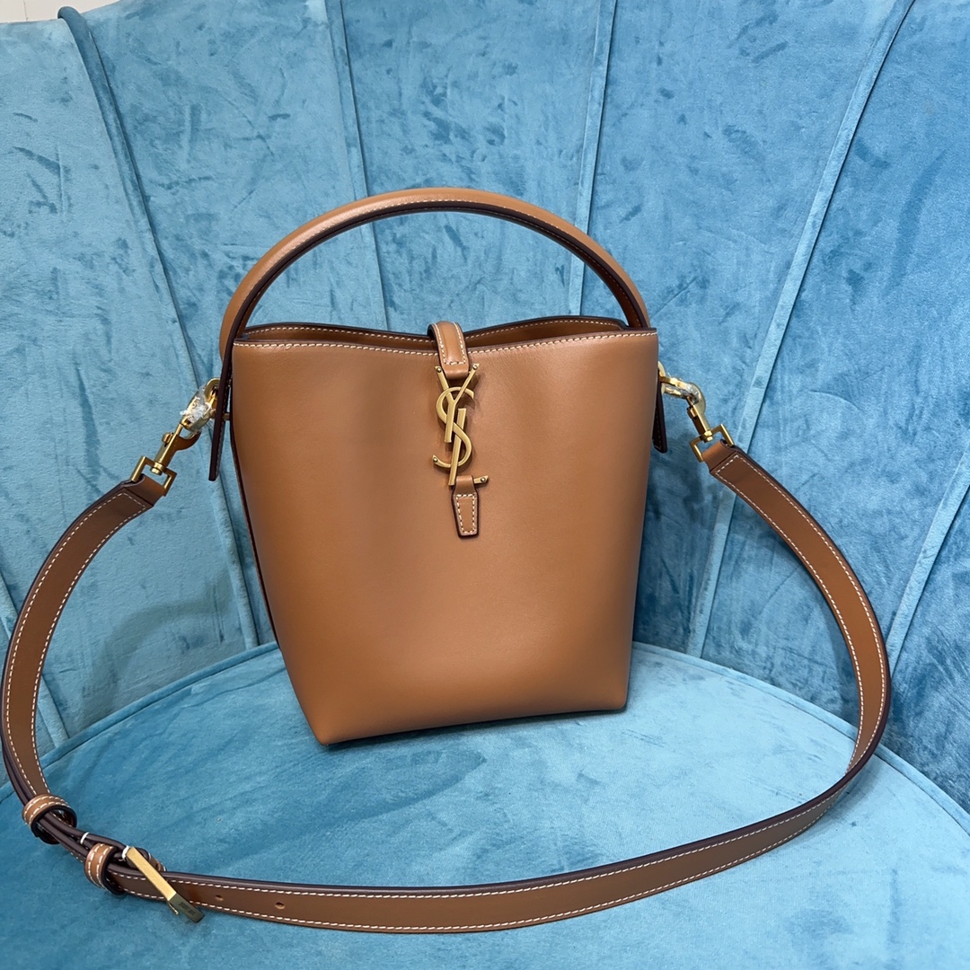 YSL LE 37 SMALL IN SHINY LEATHER