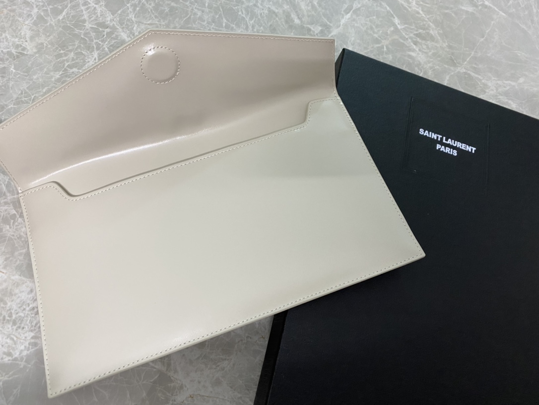 YSL Uptown