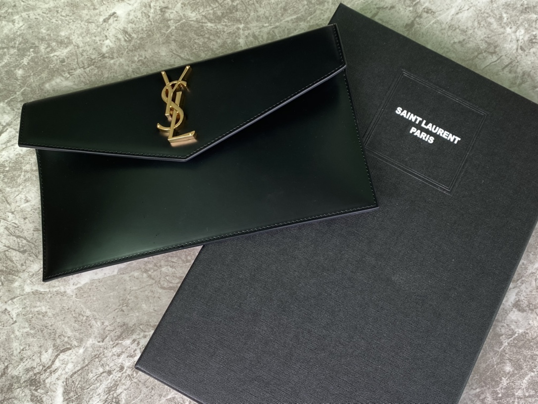 YSL Uptown