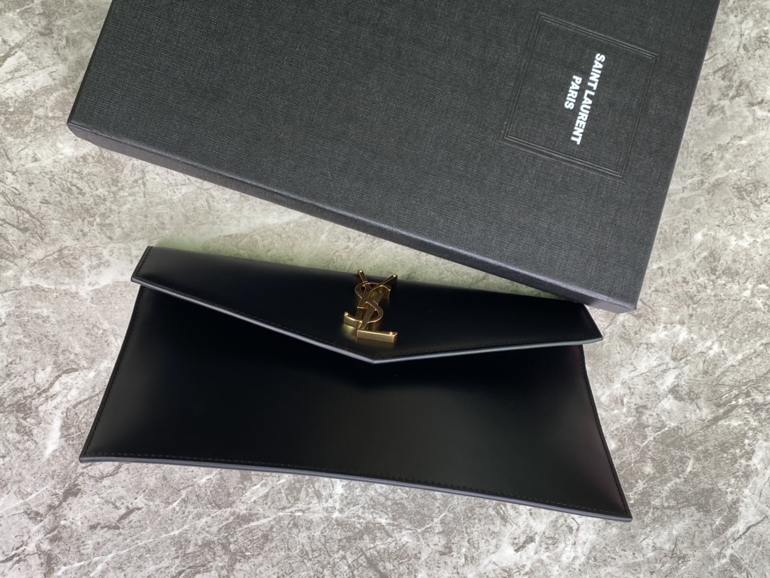 YSL Uptown