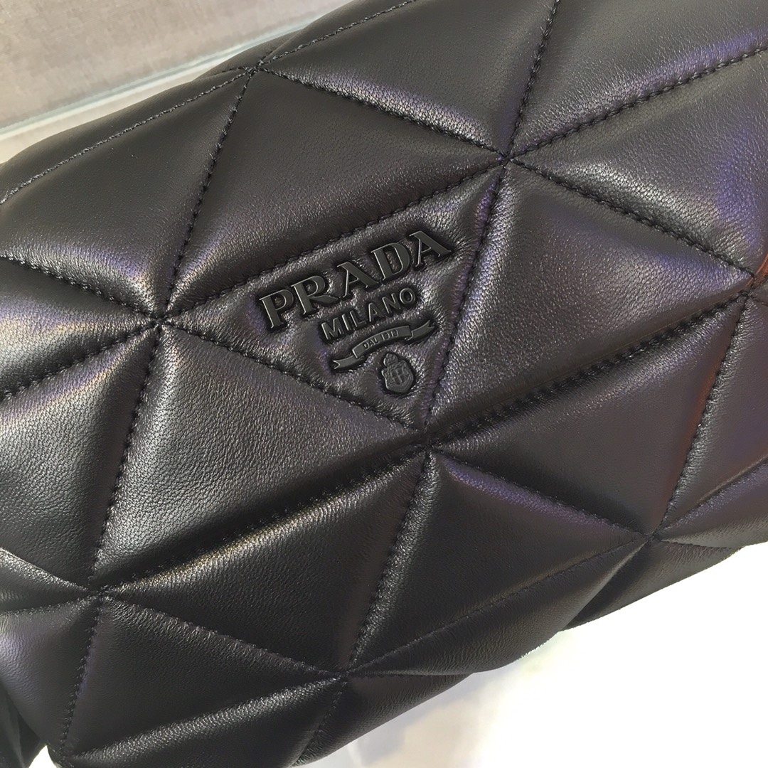 Pra*a medium nappa leather Pra*a spectrum bag