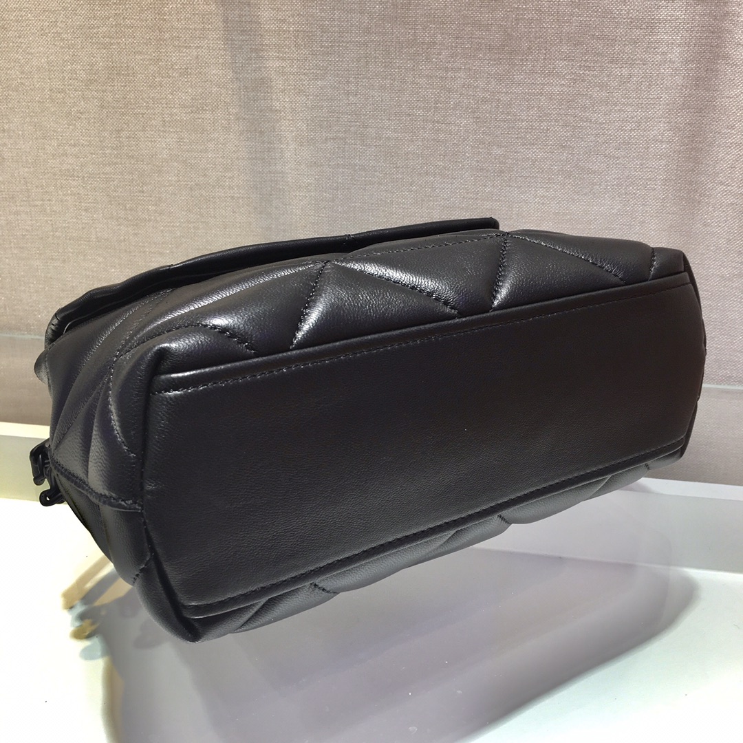 Pra*a medium nappa leather Pra*a spectrum bag