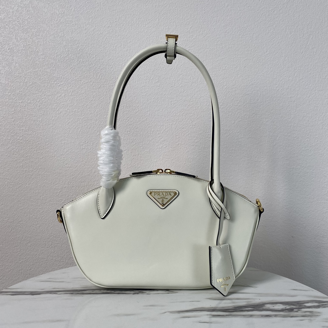 Pra*a black small leather handbag