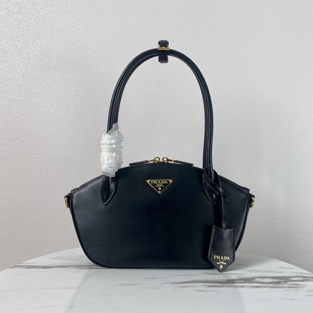 Pra*a black small leather handbag