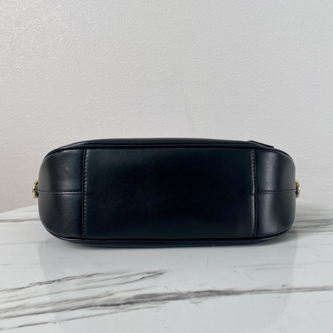 Pra*a black small leather handbag