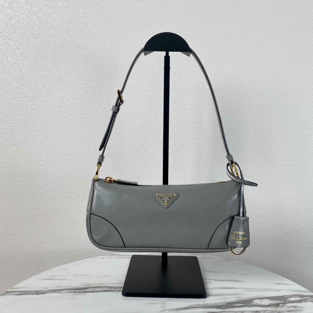 Pra*a re-edition 2002 small leather shoulder bag